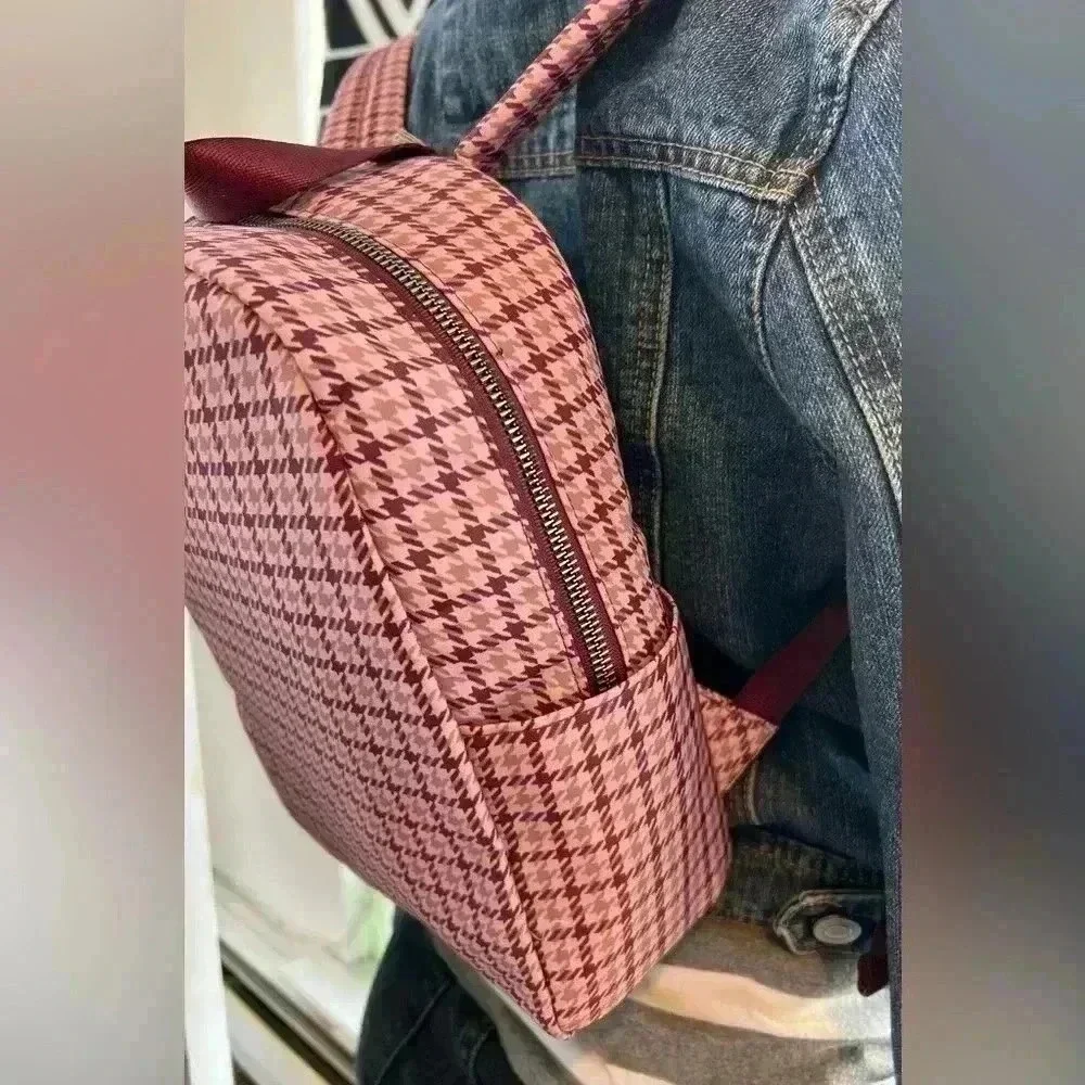 A New‎ Day Juniors Pink & Burgundy Plaid Zip Closure Adjustable Straps Backpack